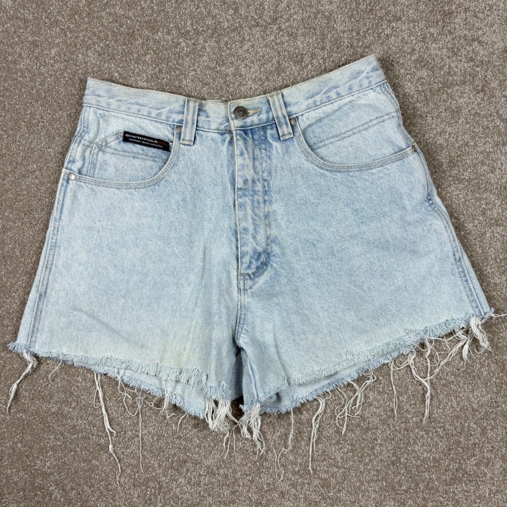 Southpole Vintage Light Wash Distressed Denim Shorts Raw Hem Size 32